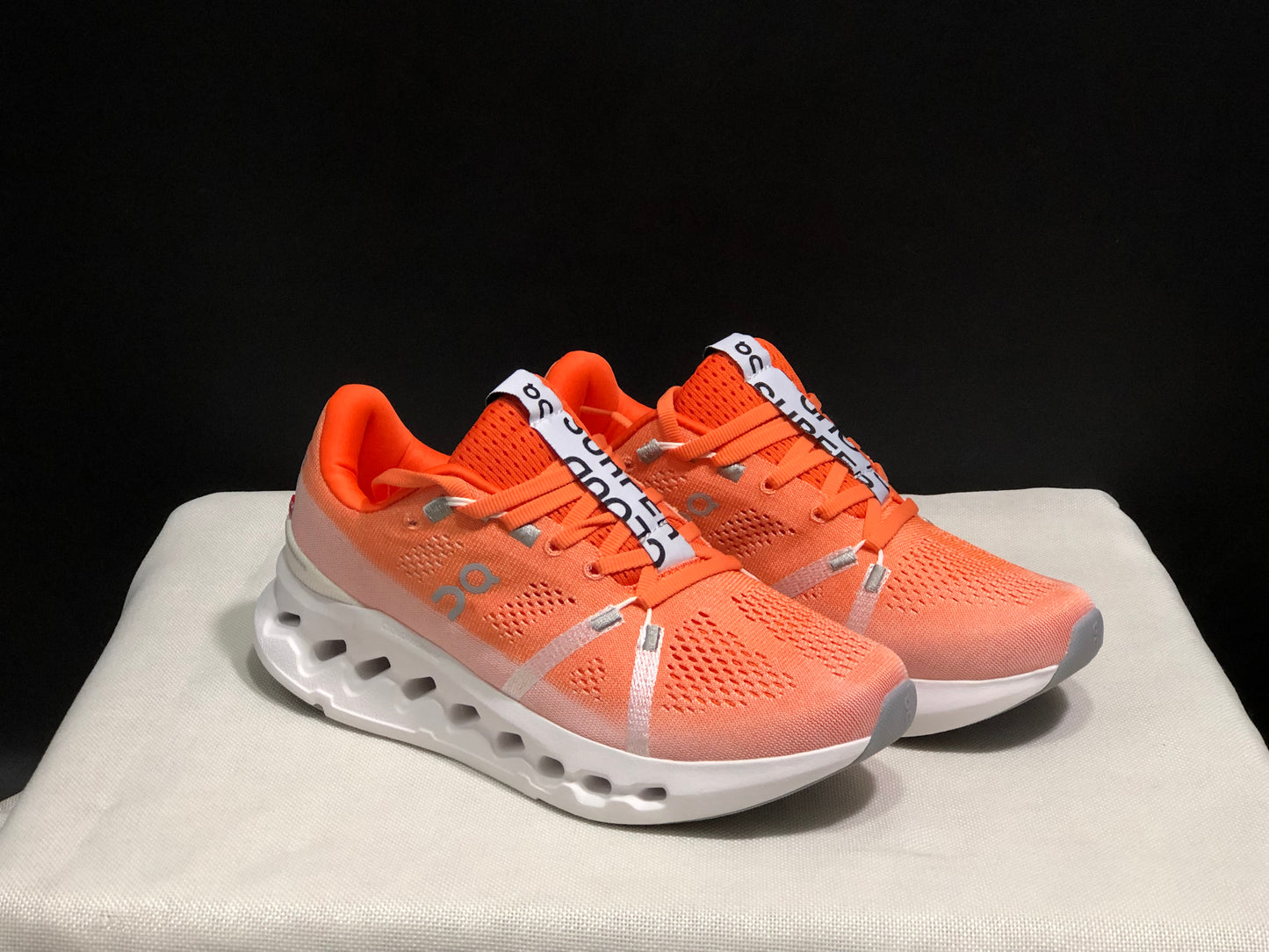 Tênis On Running Cloudsurfer