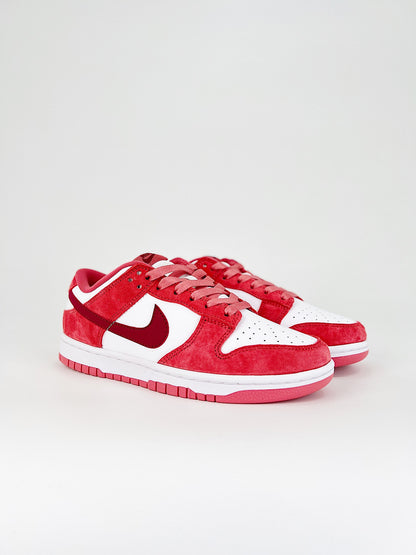 Nike Dunk Low Valentine's Day