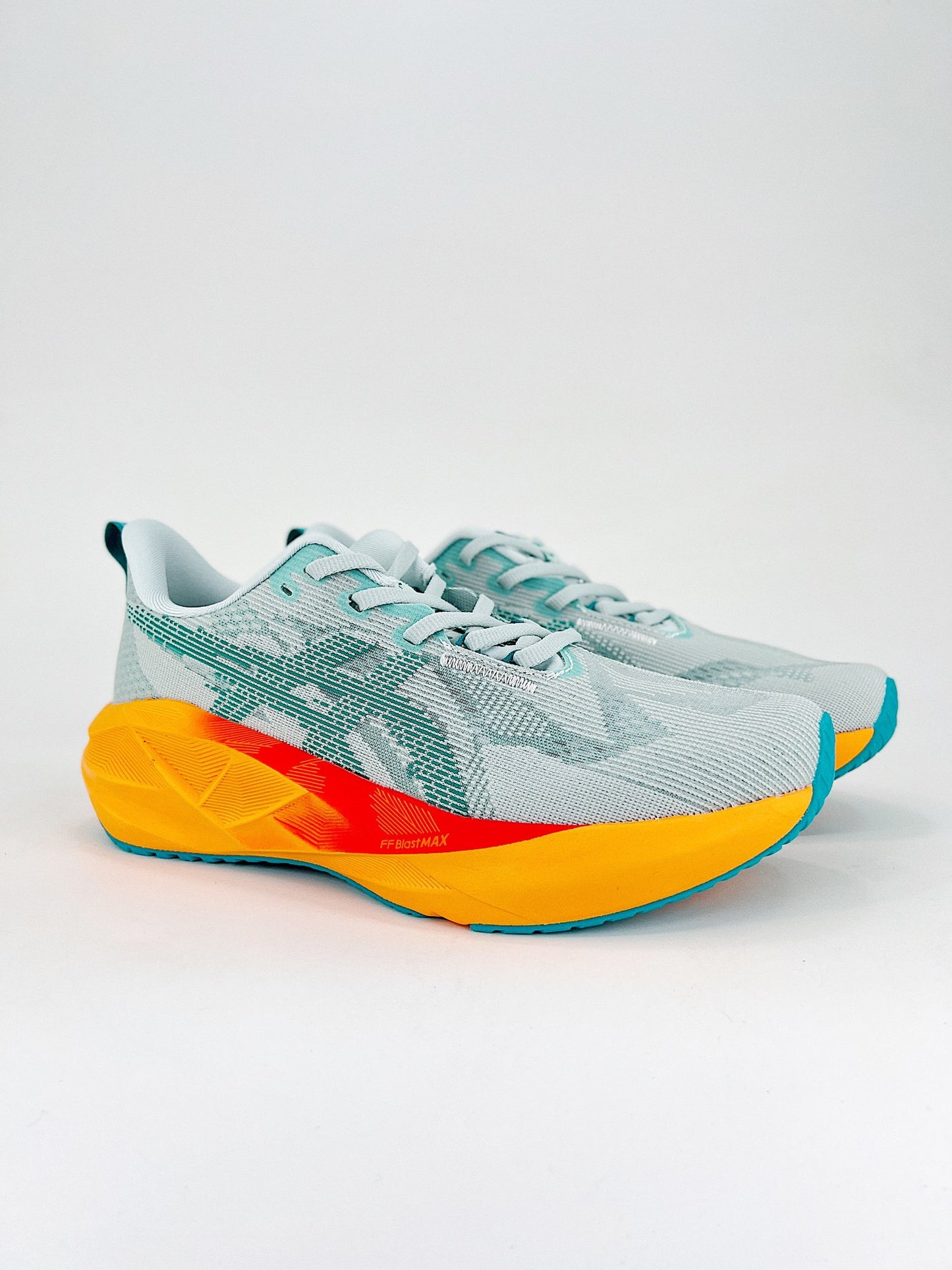 Tênis Asics Novablast 5