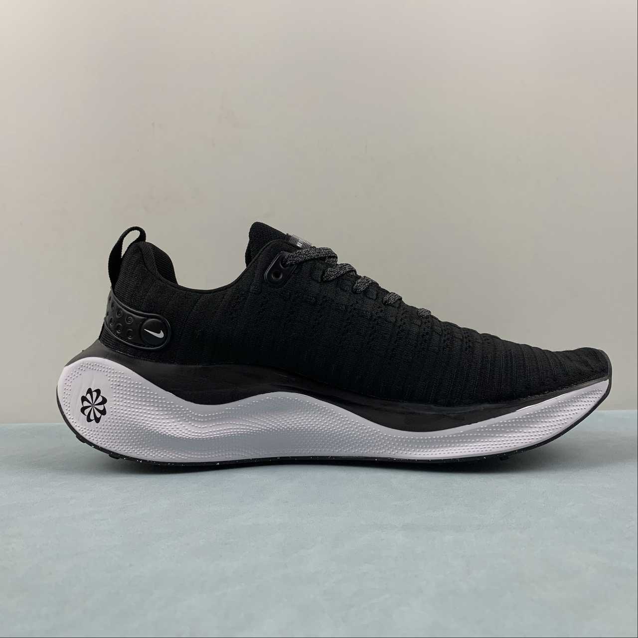 Tênis Nike Infinity Run 4