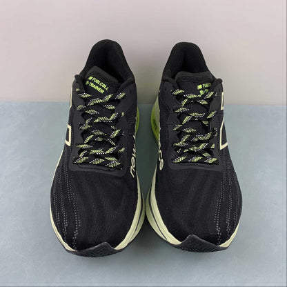 Tênis New Balance Fuelcell Supercomp Trainer V2