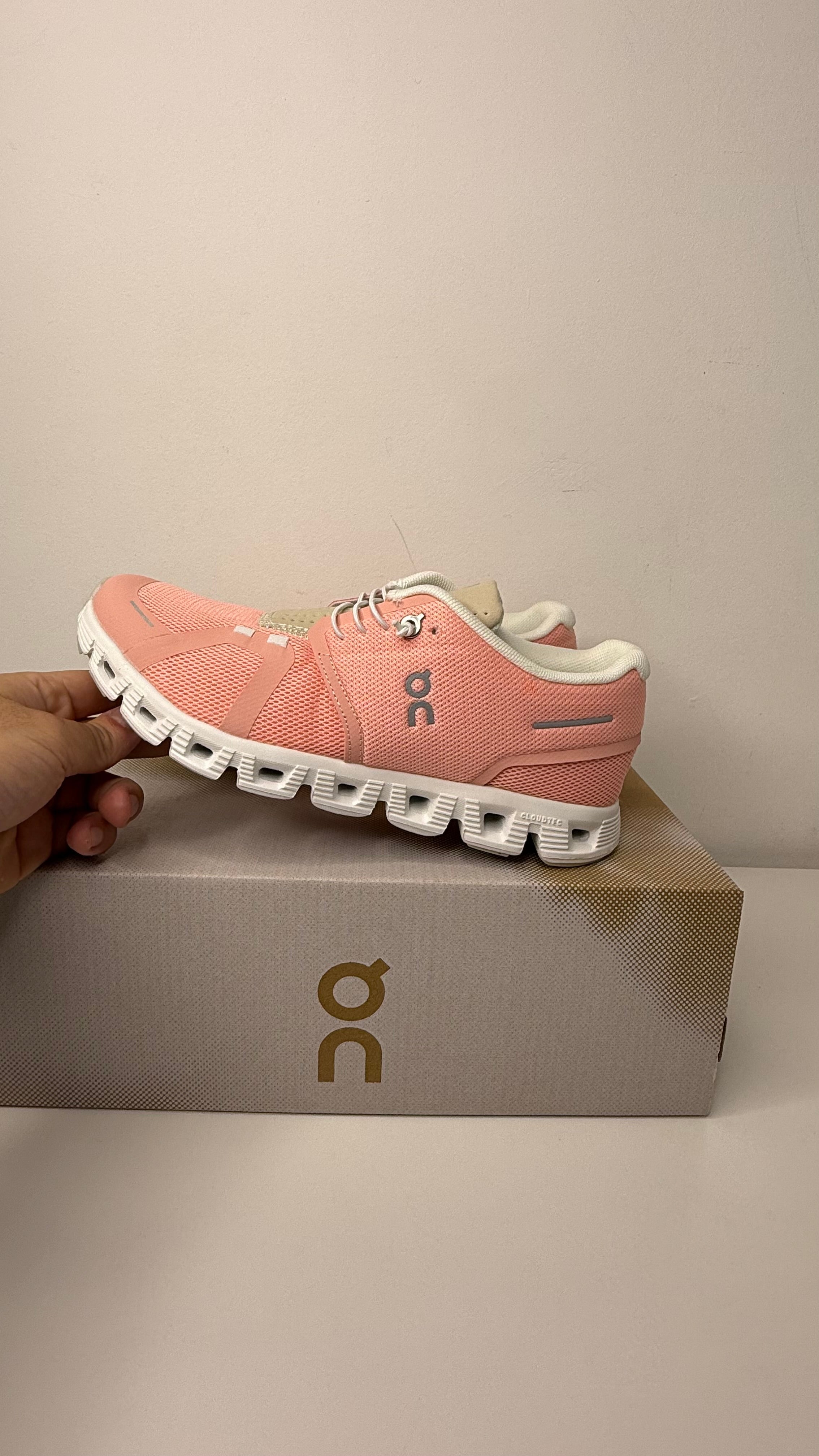 Tênis On Running Cloud 5 - PRONTA ENTREGA