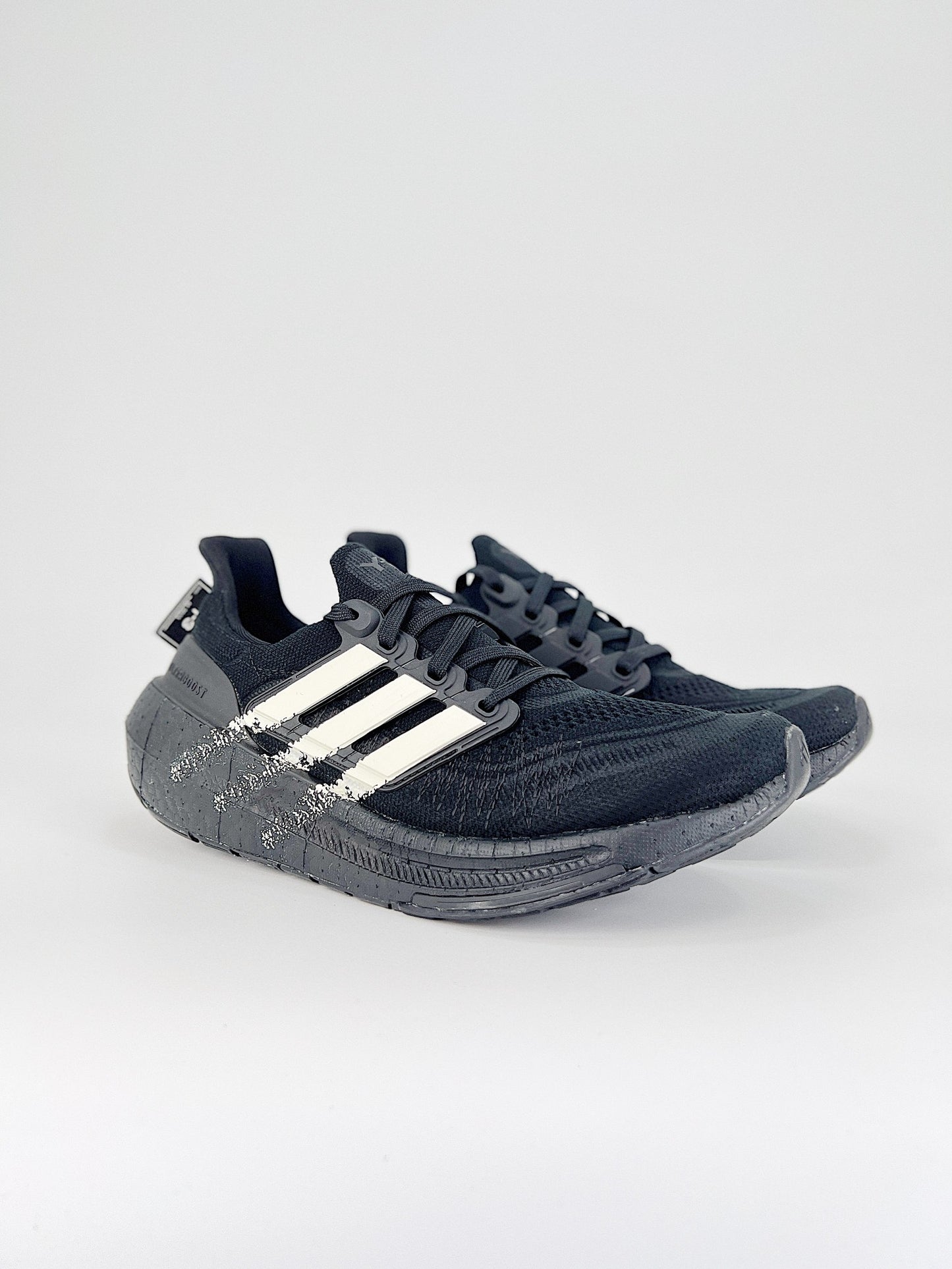 Tênis Y-3 Ultraboost Light 23