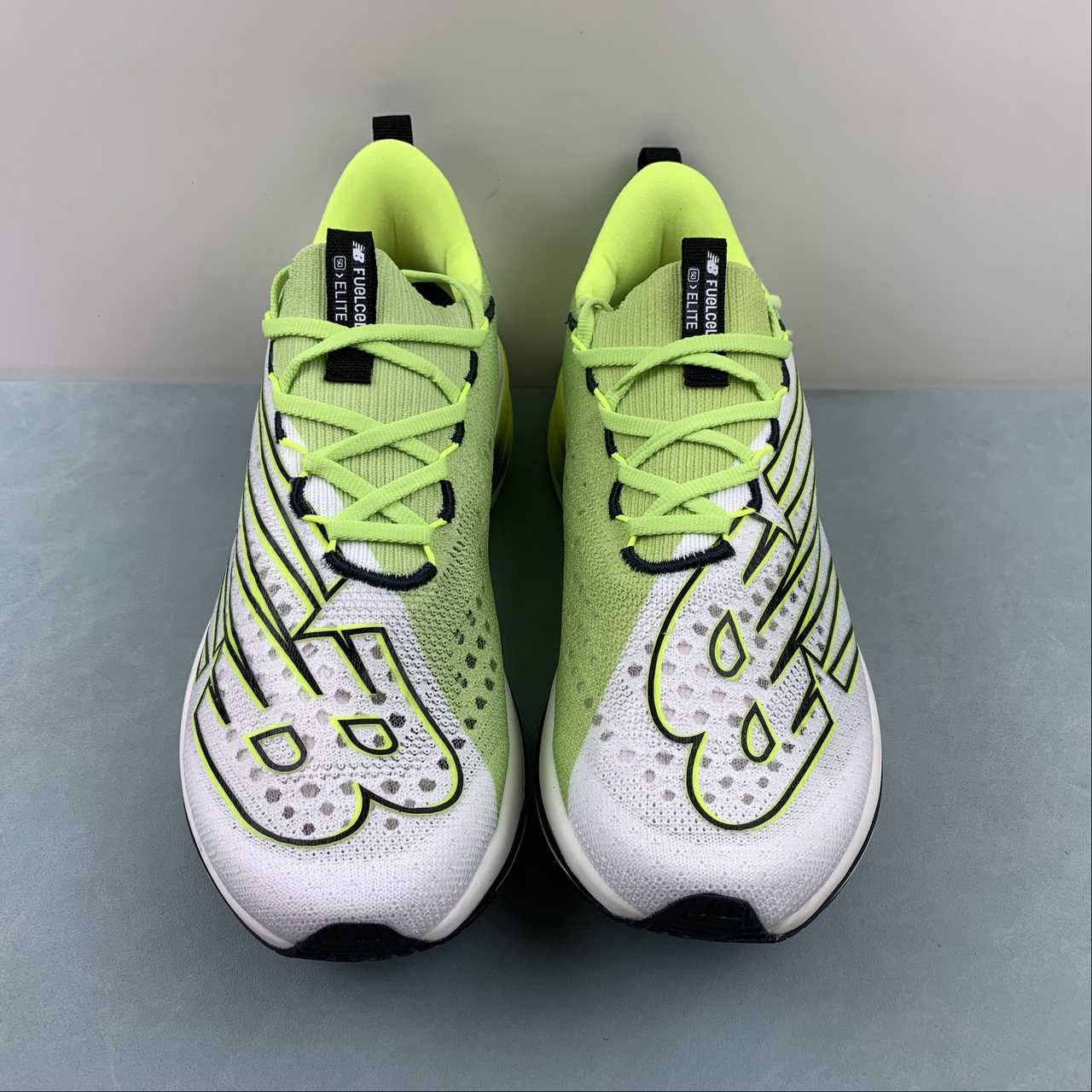 Tênis New Balance Fuelcell Supercomp Elite V3