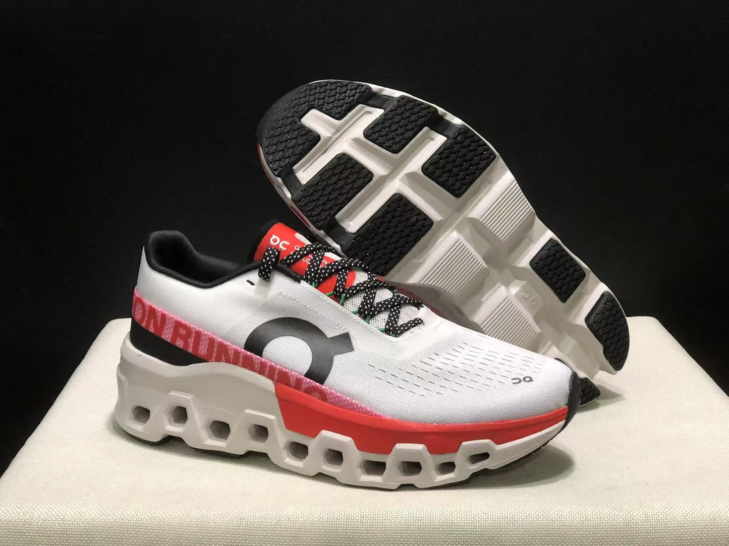 Tênis On Running Cloudmonster 2