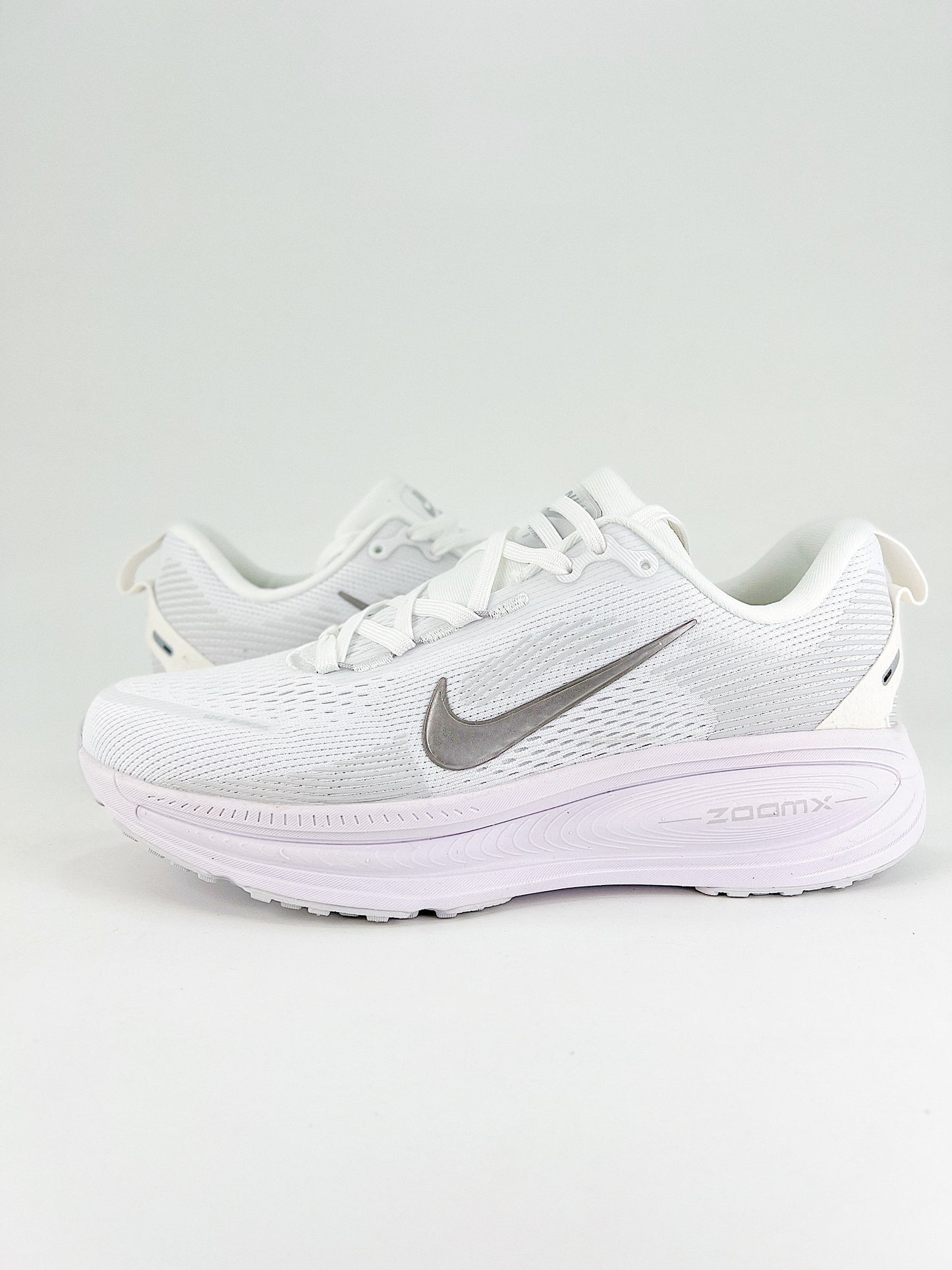 Tênis Nike Vomero 18