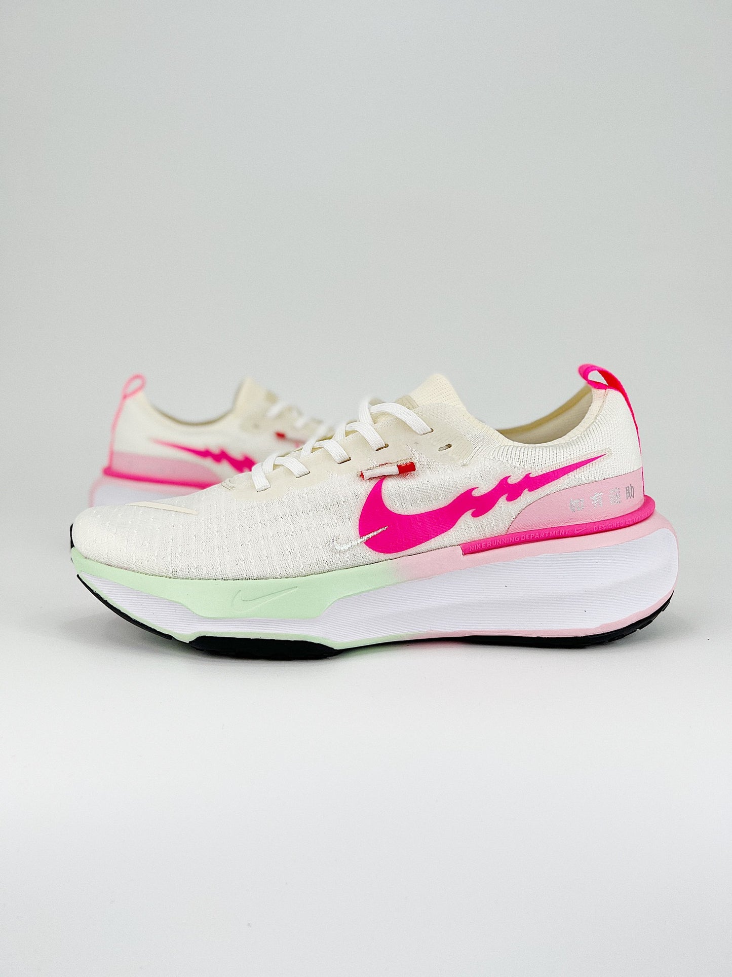 Tênis Nike Invincible 3