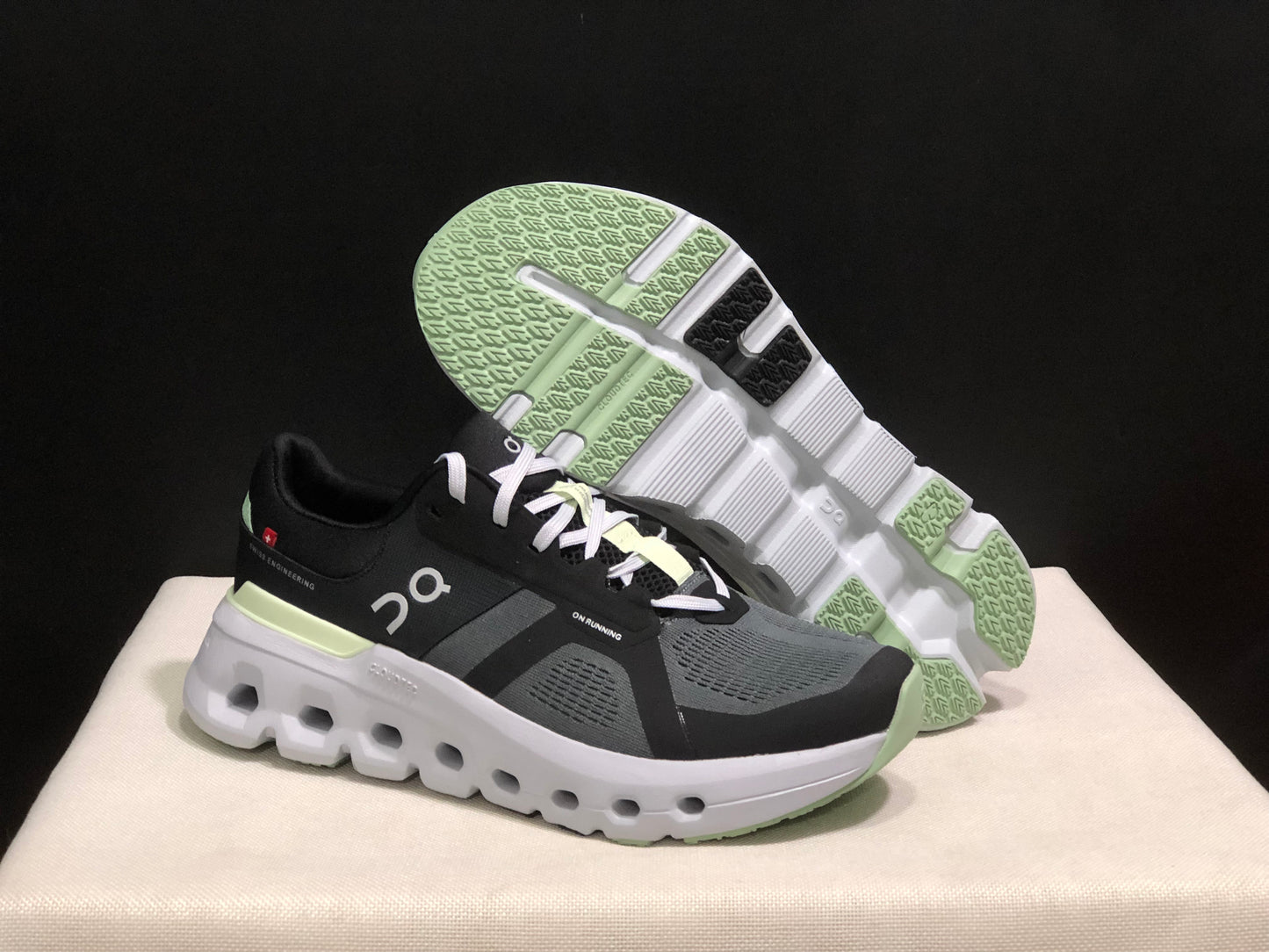 Tênis On Running Cloudrunner 2