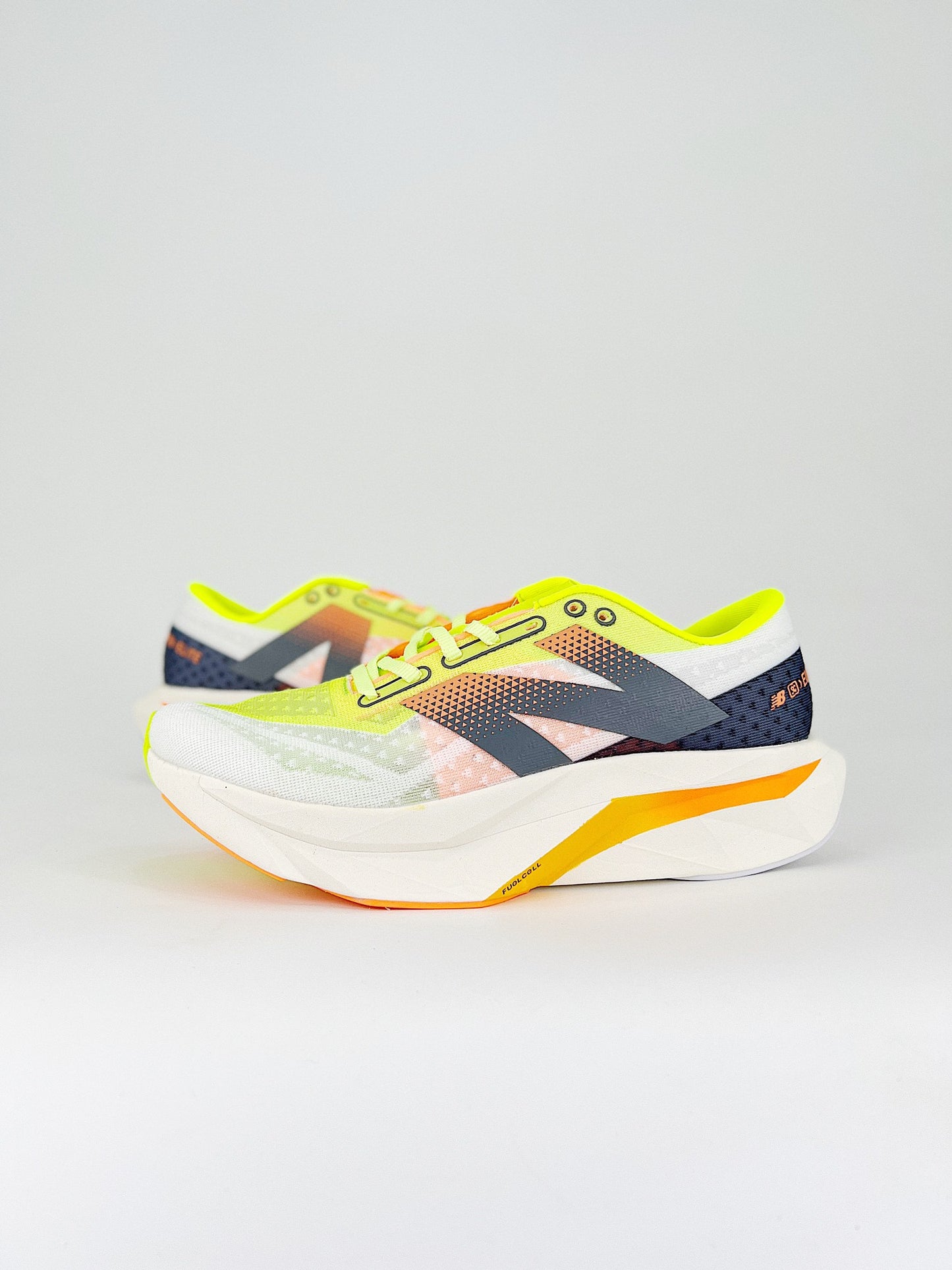 Tênis New Balance Fuelcell Supercomp Elite V4