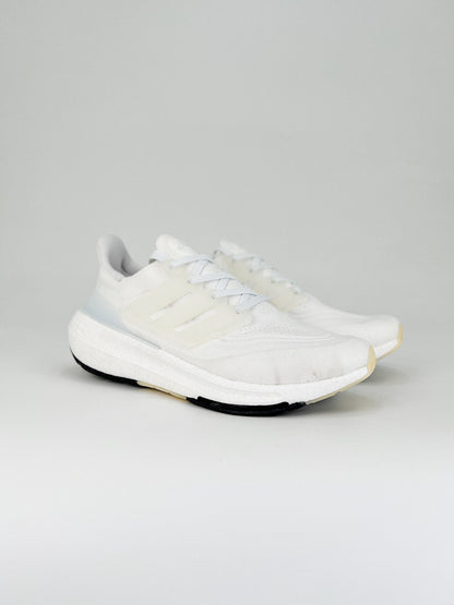 Tênis Adidas UltraBoost Light 23