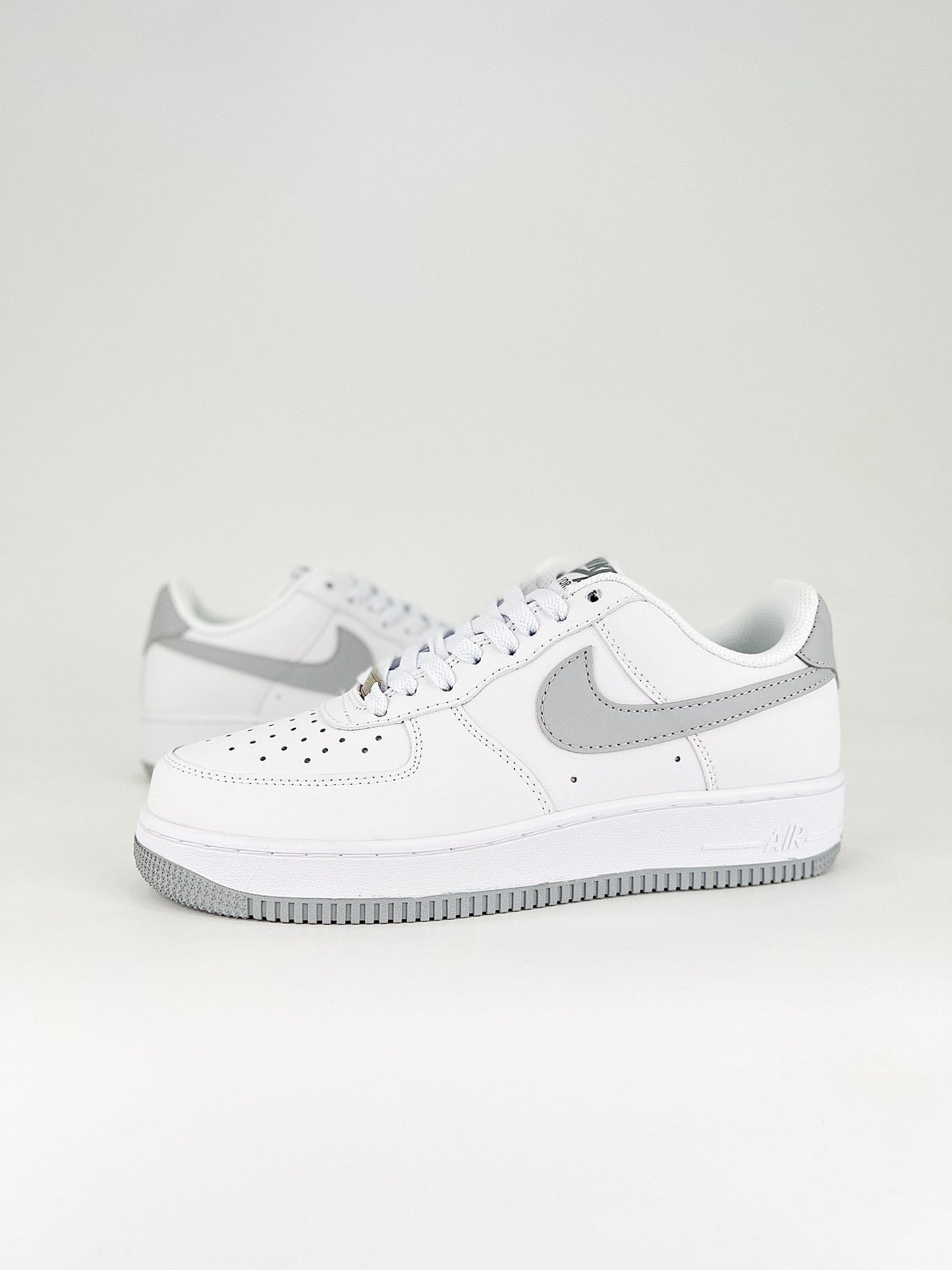 Nike Air Force 1 Low White Light Smoke Grey