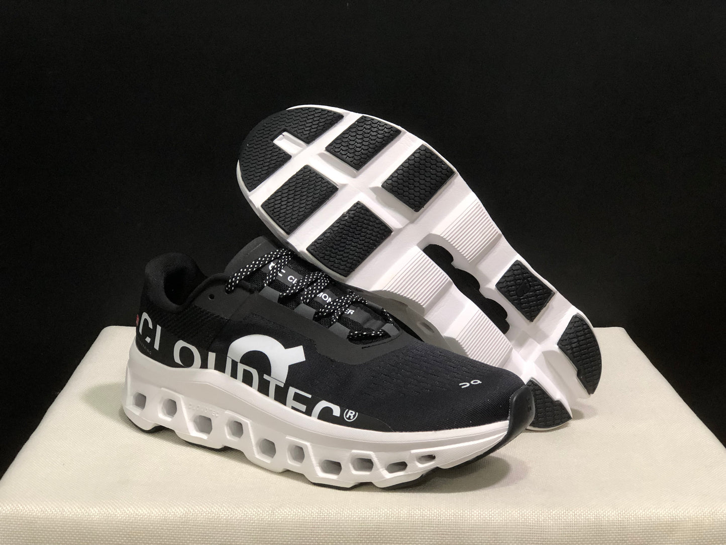 Tênis On Running Cloudmonster