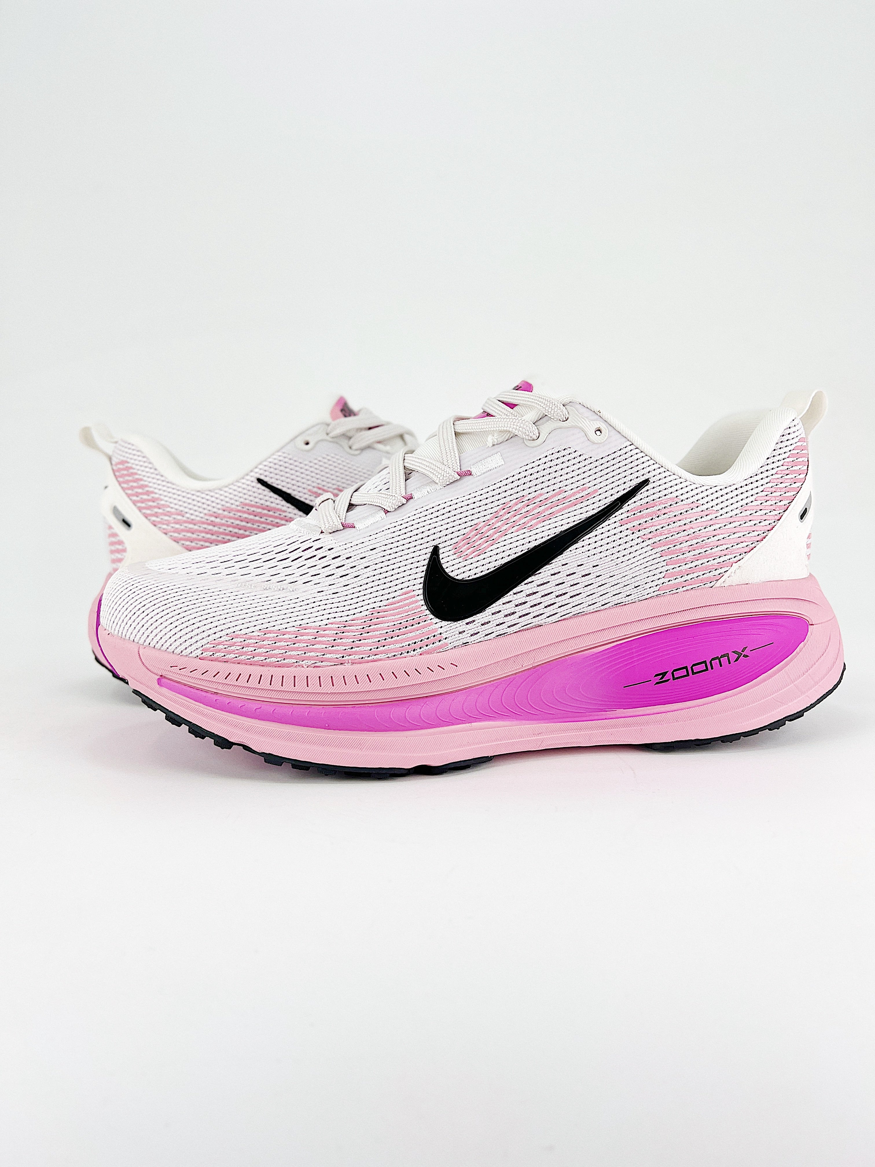 Tênis Nike Vomero 18