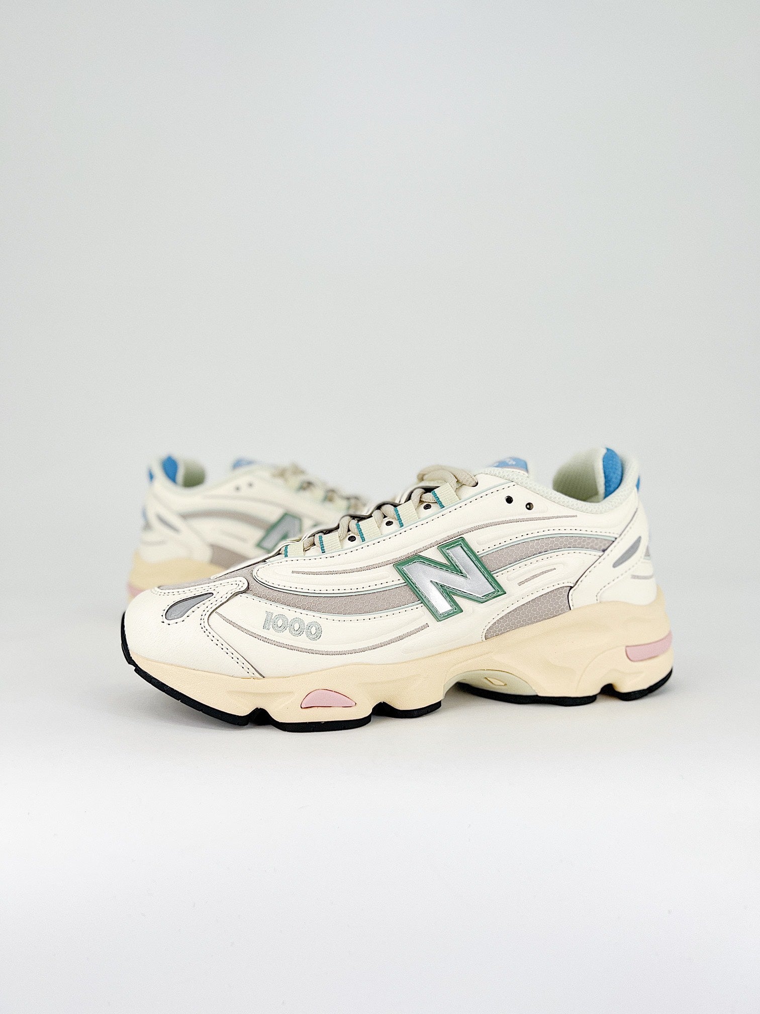 New Balance 1000 Angora