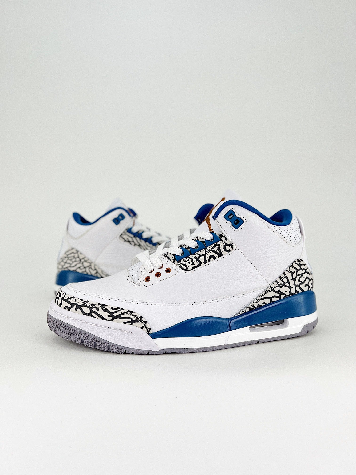 Air Jordan 3 Wizards True Blue and Copper