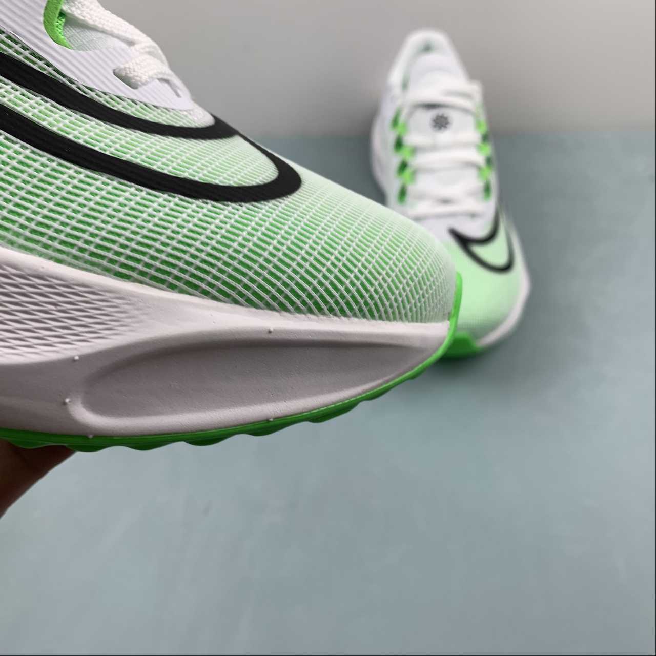 Tênis Nike Zoom Fly 5