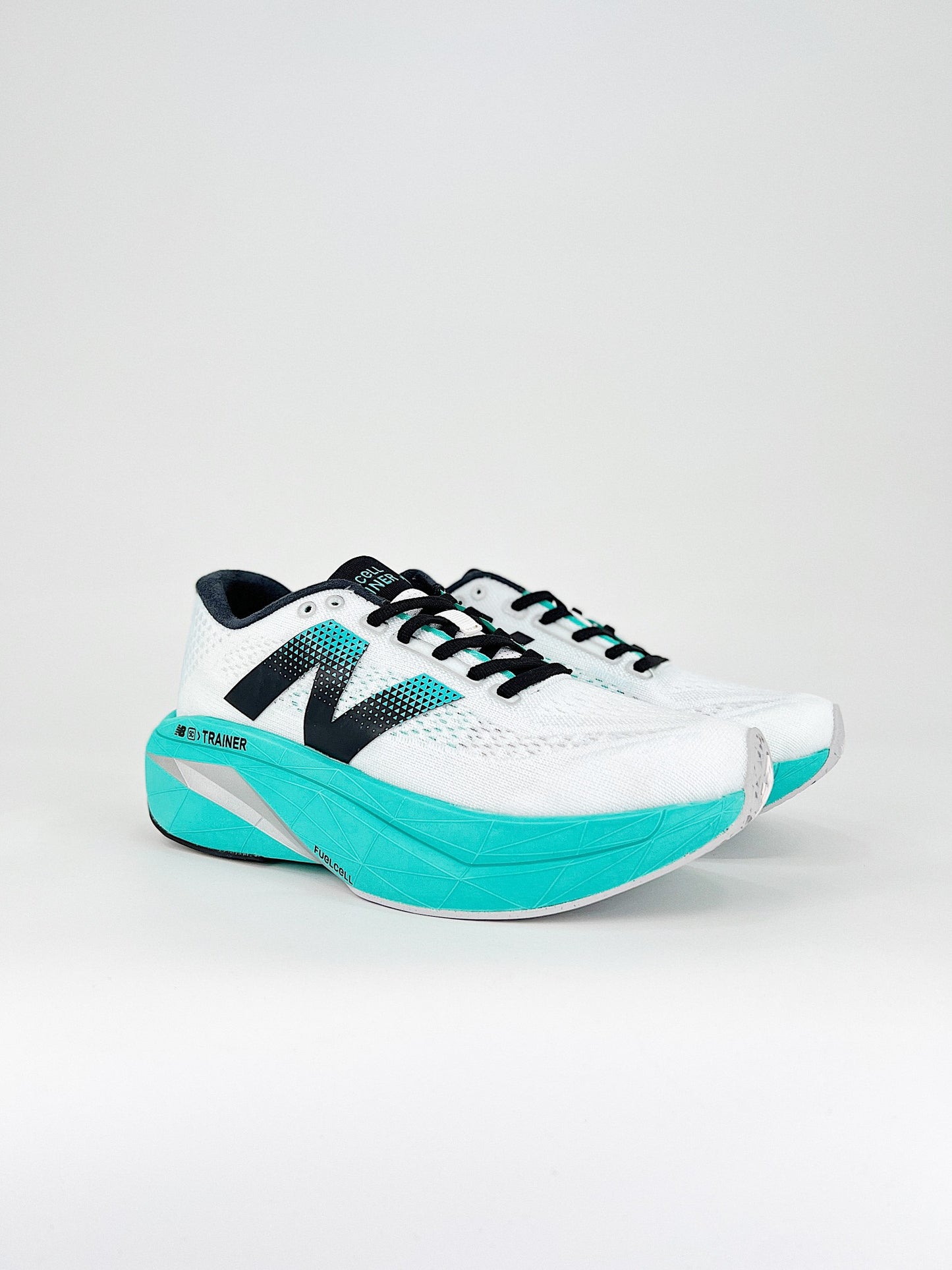 Tênis New Balance Fuelcell Supercomp Trainer V3