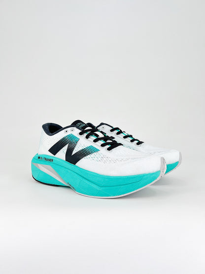 Tênis New Balance Fuelcell Supercomp Trainer V3