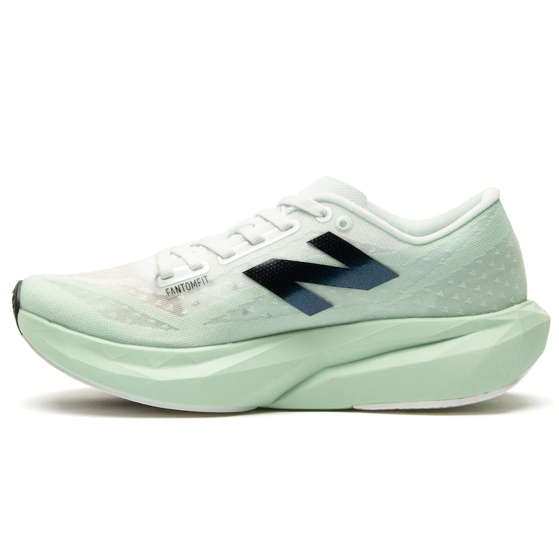 Tênis New Balance FuelCell Rebel V4