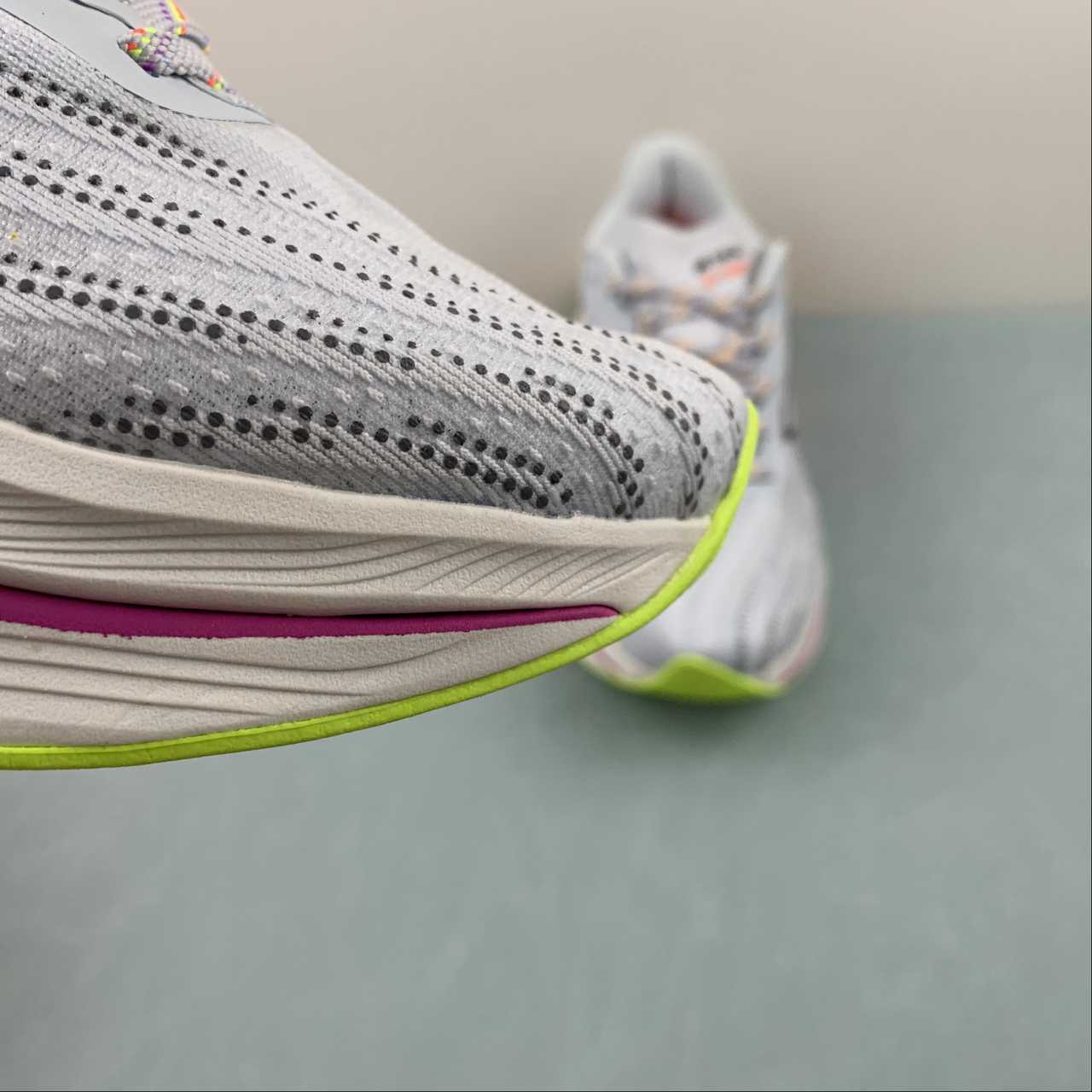 Tênis New Balance Fuelcell Supercomp Trainer V2