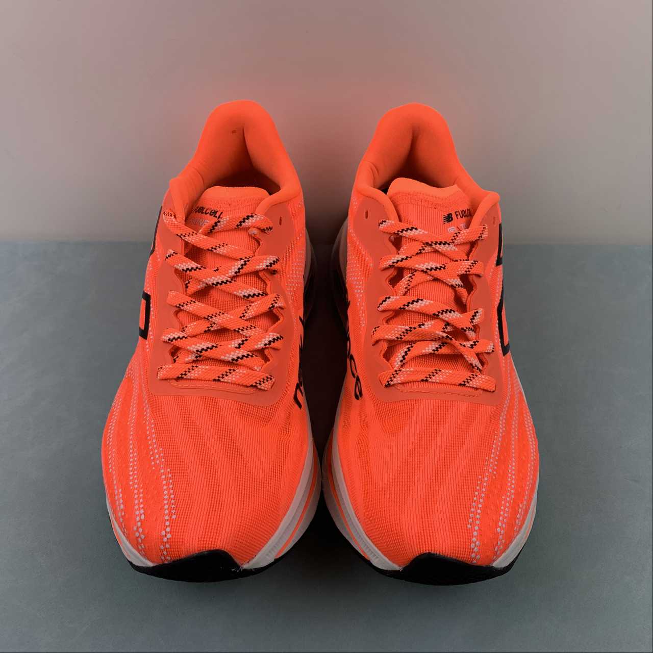 Tênis New Balance Fuelcell Supercomp Trainer V2