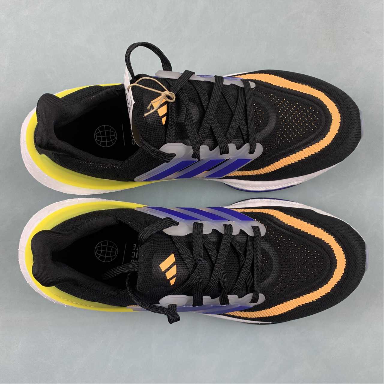 Tênis Adidas UltraBoost Light 23