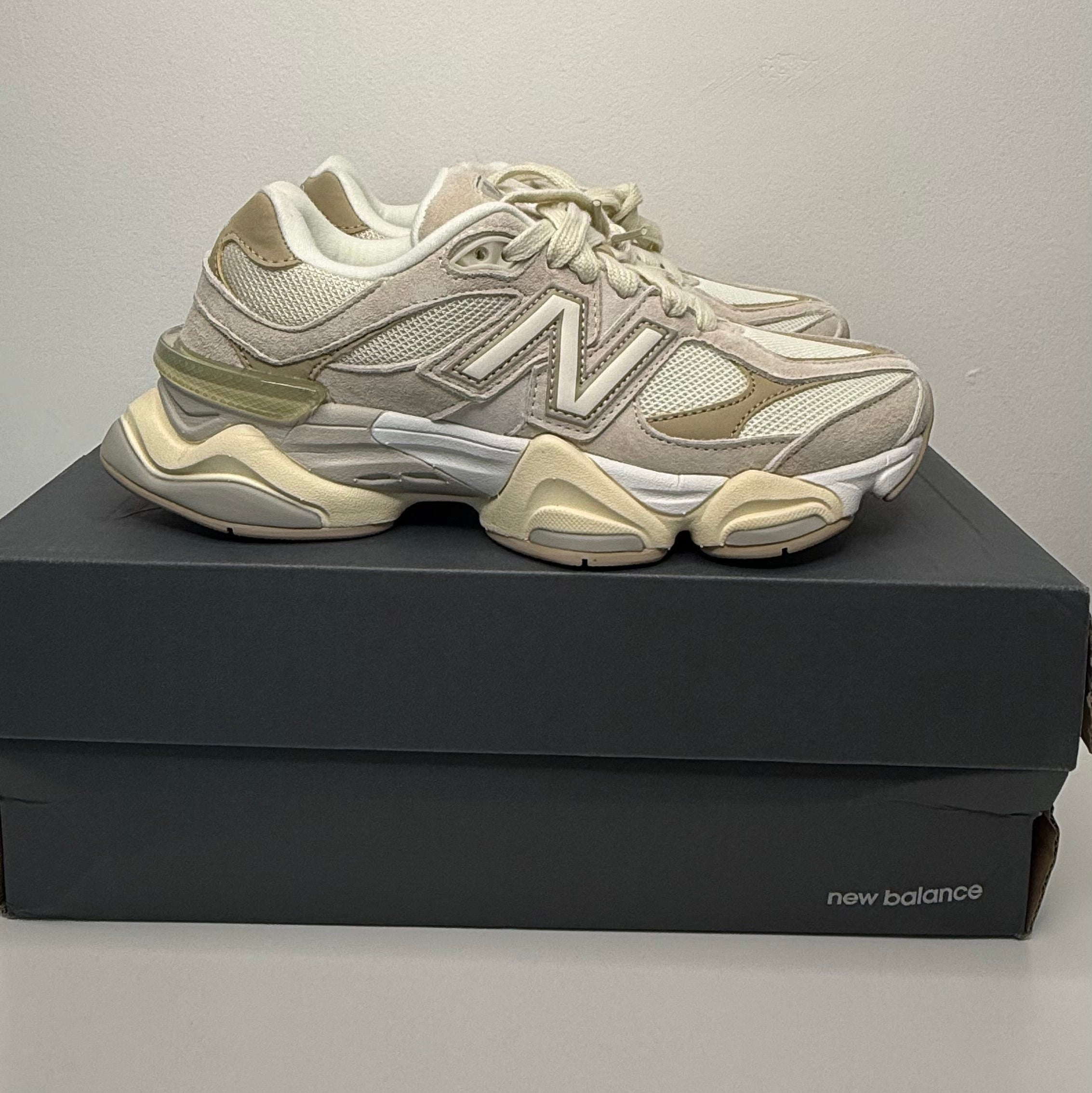 New Balance 9060 Mushroom Brown - PRONTA ENTREGA