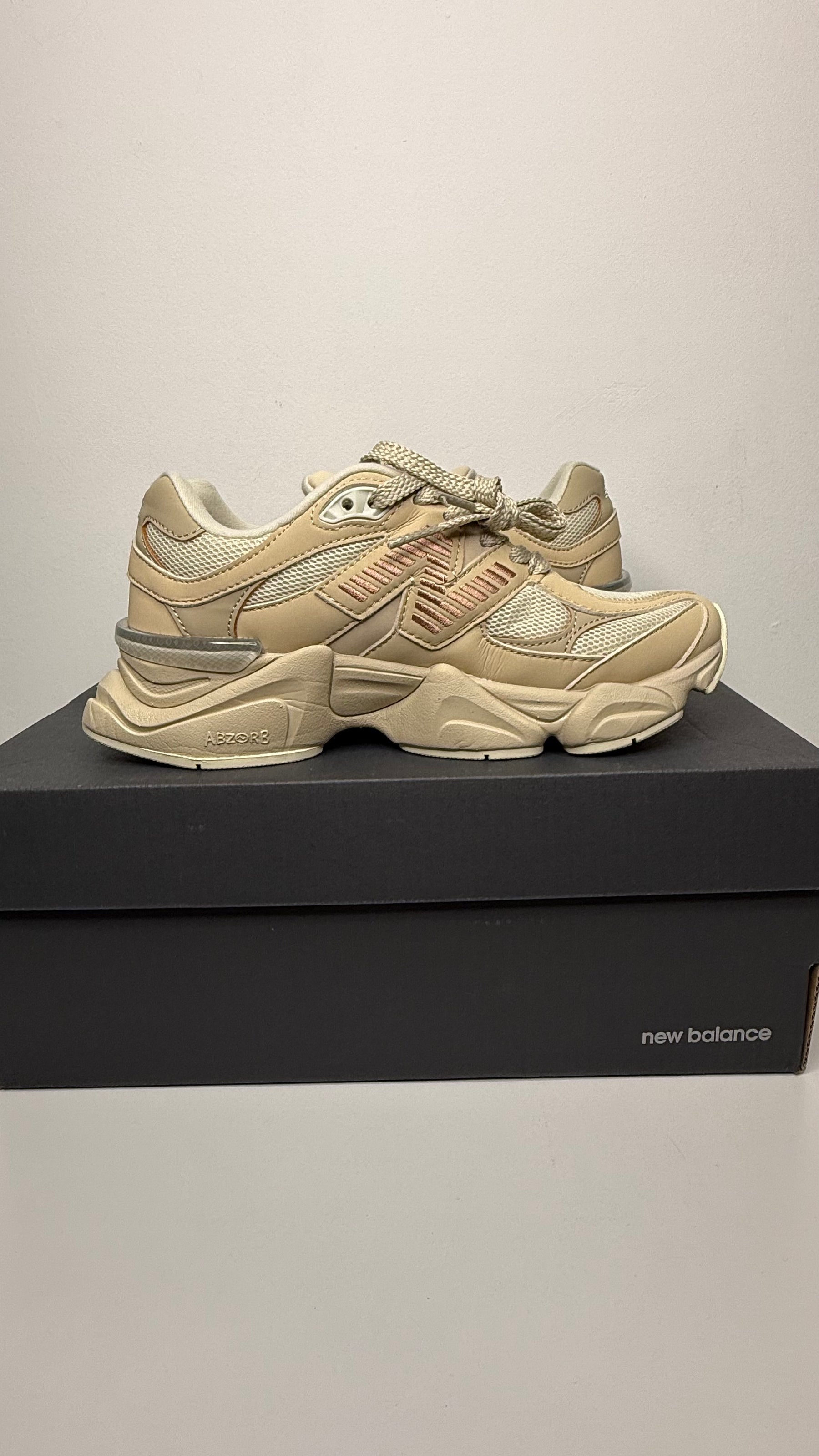 New Balance 9060 Bone Sparrow - PRONTA ENTREGA