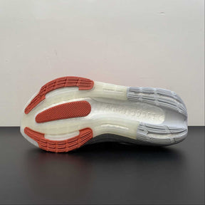 Tênis Adidas UltraBoost Light 23