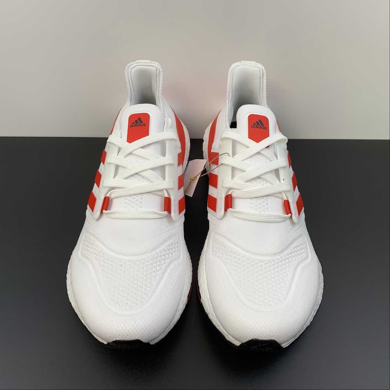 Tênis Adidas UltraBoost 22