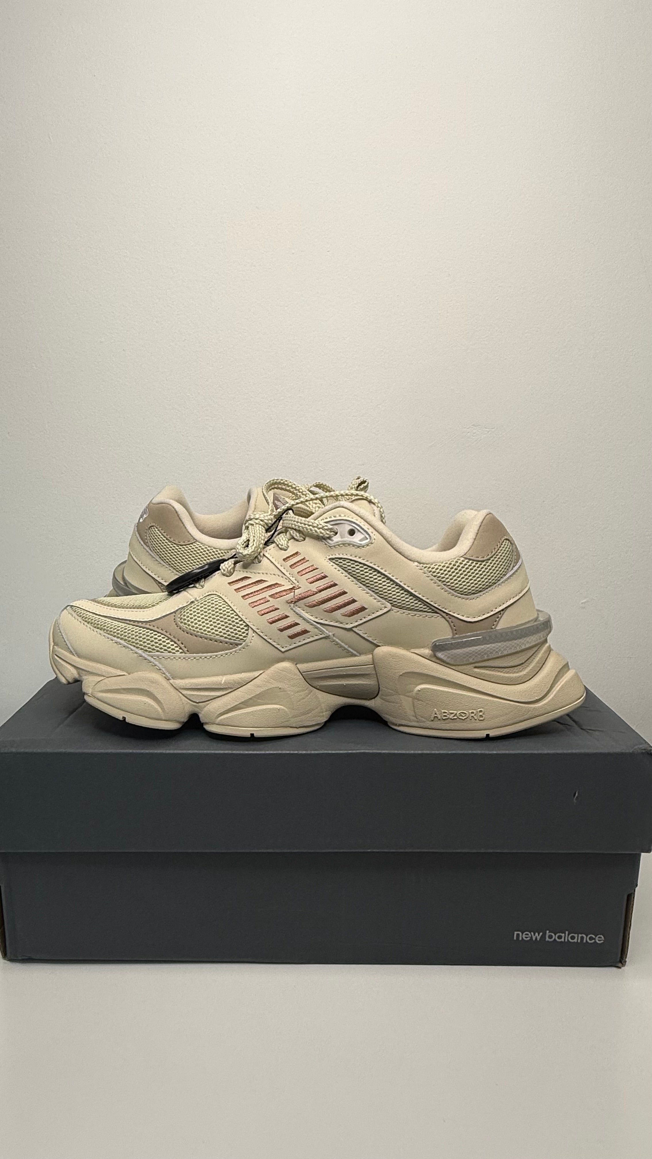New Balance 9060 Bone Sparrow - PRONTA ENTREGA