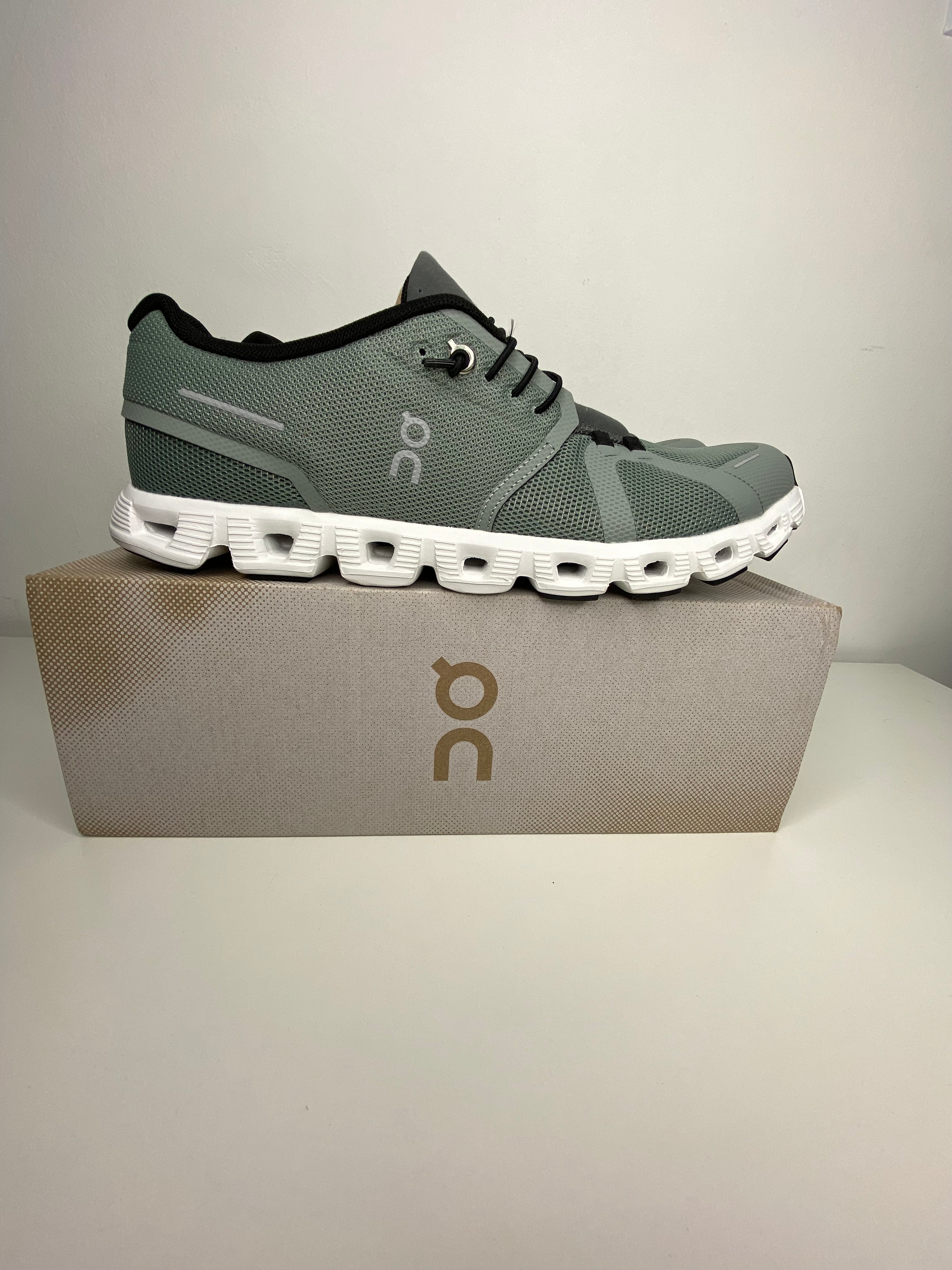 Tênis On Running Cloud 5 - PRONTA ENTREGA