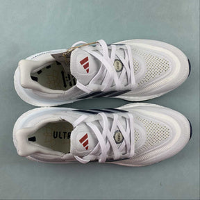 Tênis Adidas UltraBoost Light 23