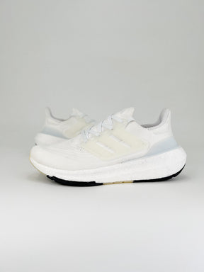 Tênis Adidas UltraBoost Light 23
