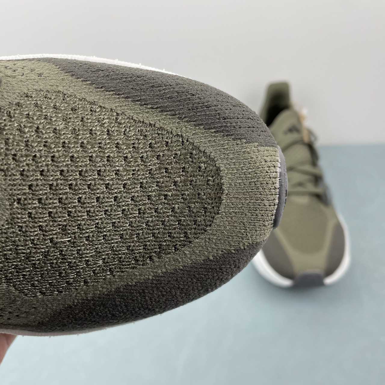 Tênis Adidas Ultraboost 5