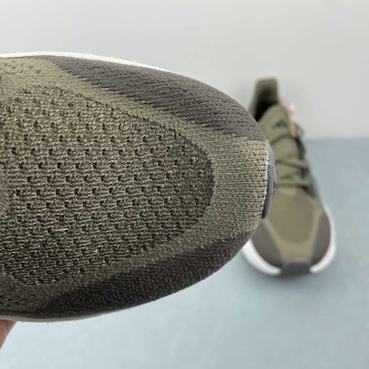 Tênis Adidas Ultraboost 5