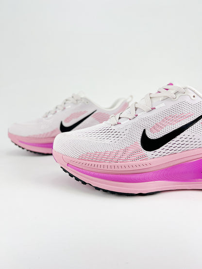 Tênis Nike Vomero 18