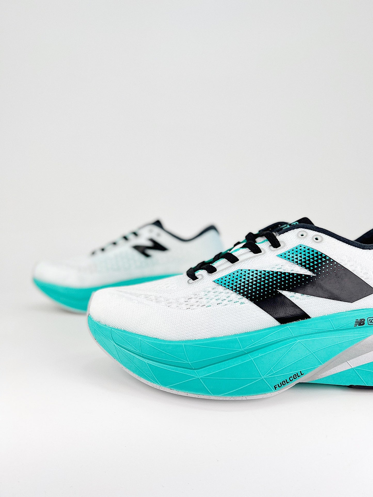 Tênis New Balance Fuelcell Supercomp Trainer V3