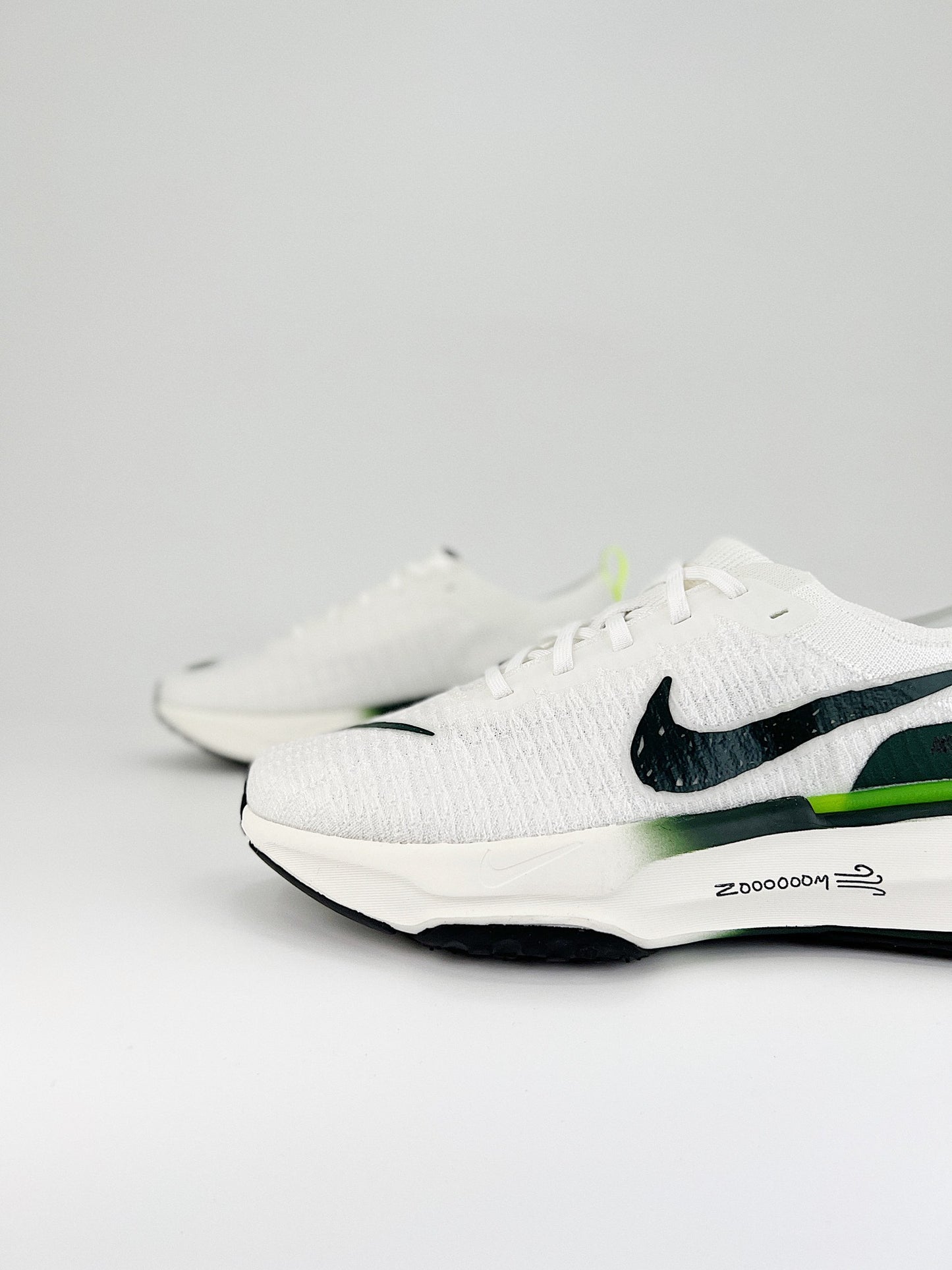 Tênis Nike Invincible 3