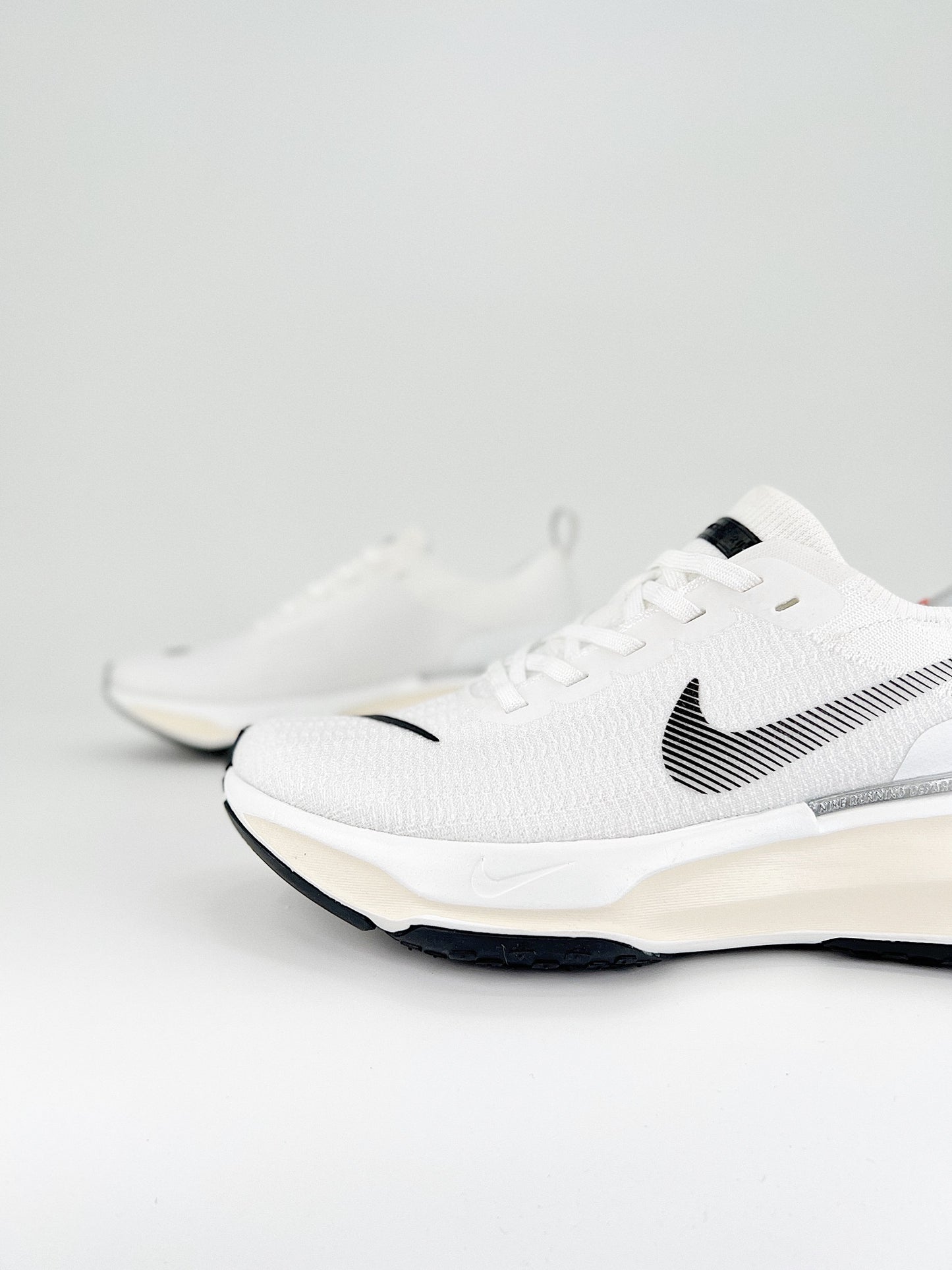 Tênis Nike Invincible 3