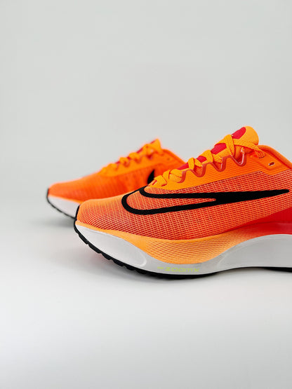 Tênis Nike Zoom Fly 5