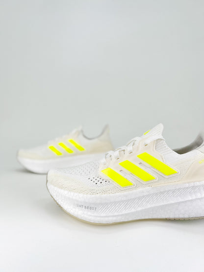 Tênis Adidas Ultraboost 5