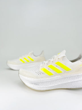 Tênis Adidas Ultraboost 5