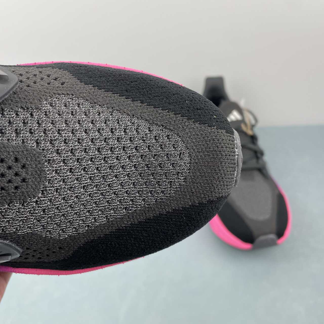 Tênis Adidas Ultraboost 5