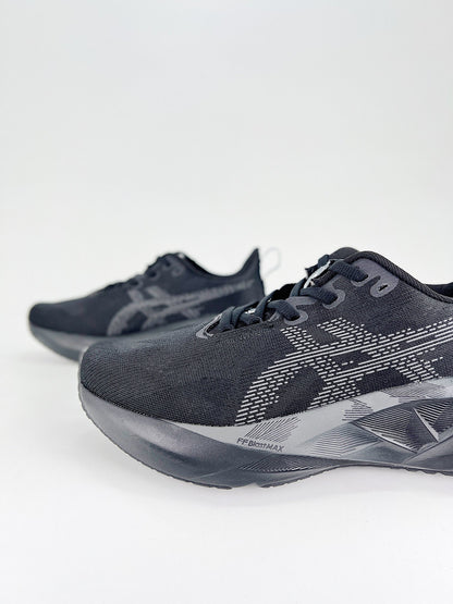 Tênis Asics Novablast 5