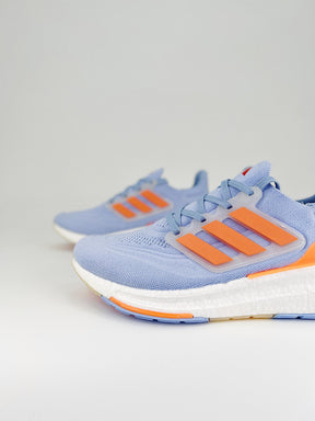 Tênis Adidas UltraBoost Light 23