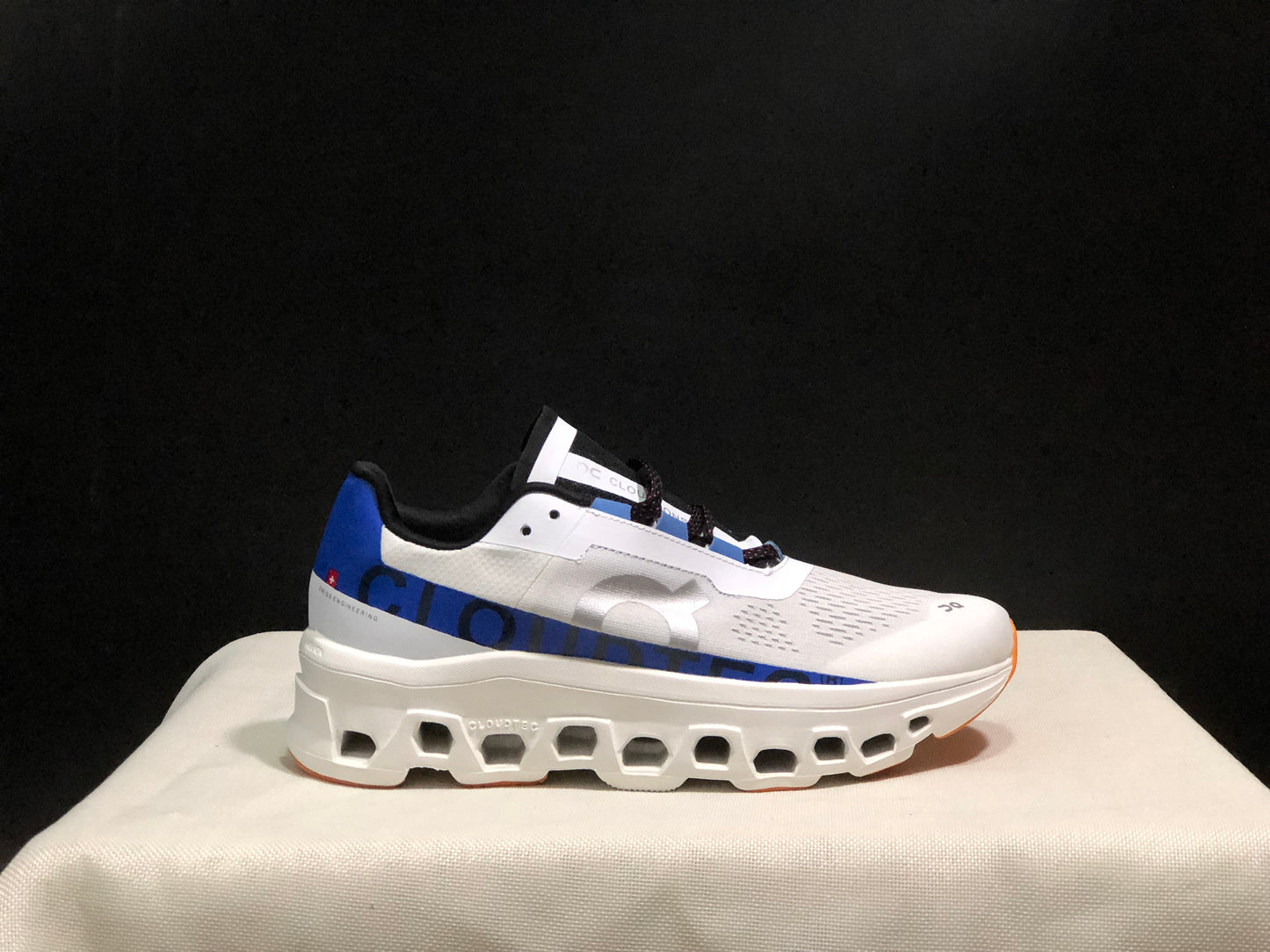 Tênis On Running Cloudmonster