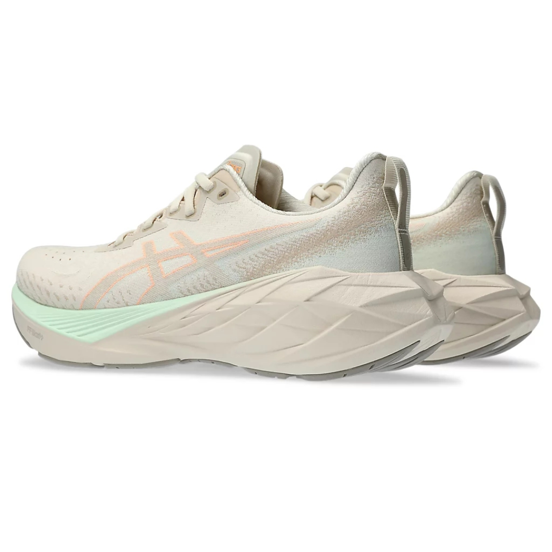 Tênis Asics Novablast 4
