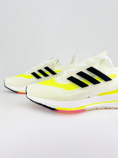 Tênis Adidas UltraBoost 21