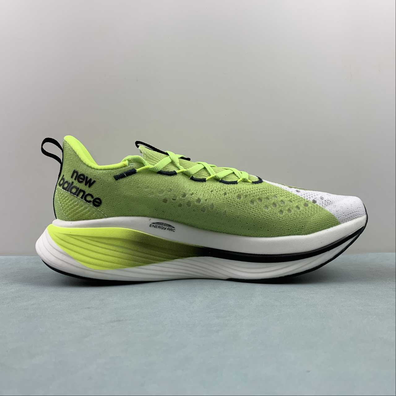 Tênis New Balance Fuelcell Supercomp Elite V3